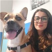 Laureata in biologia ed igiene dentale impartisce lezioni di tutte le materie per scuole elementari